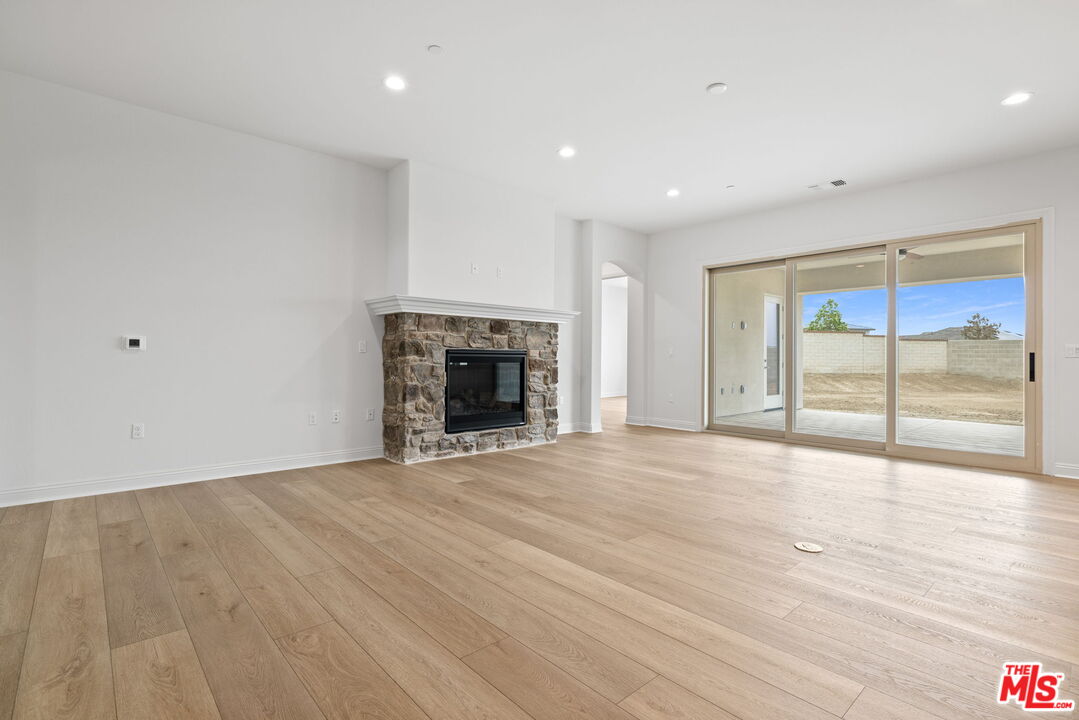 3604 Pathway Court Bakersfield, CA 93311 - Photo 10 of 63