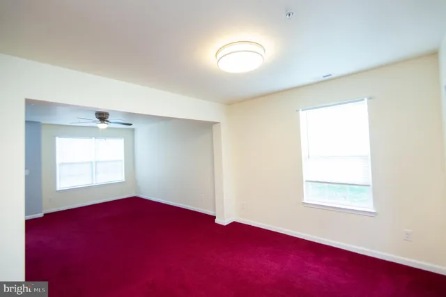 a view of empty room with window