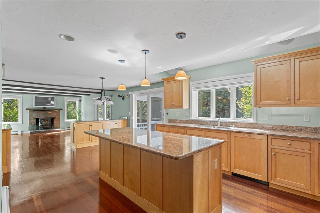 14 Robin Road Norfolk, MA 02056 - Photo 5 of 41