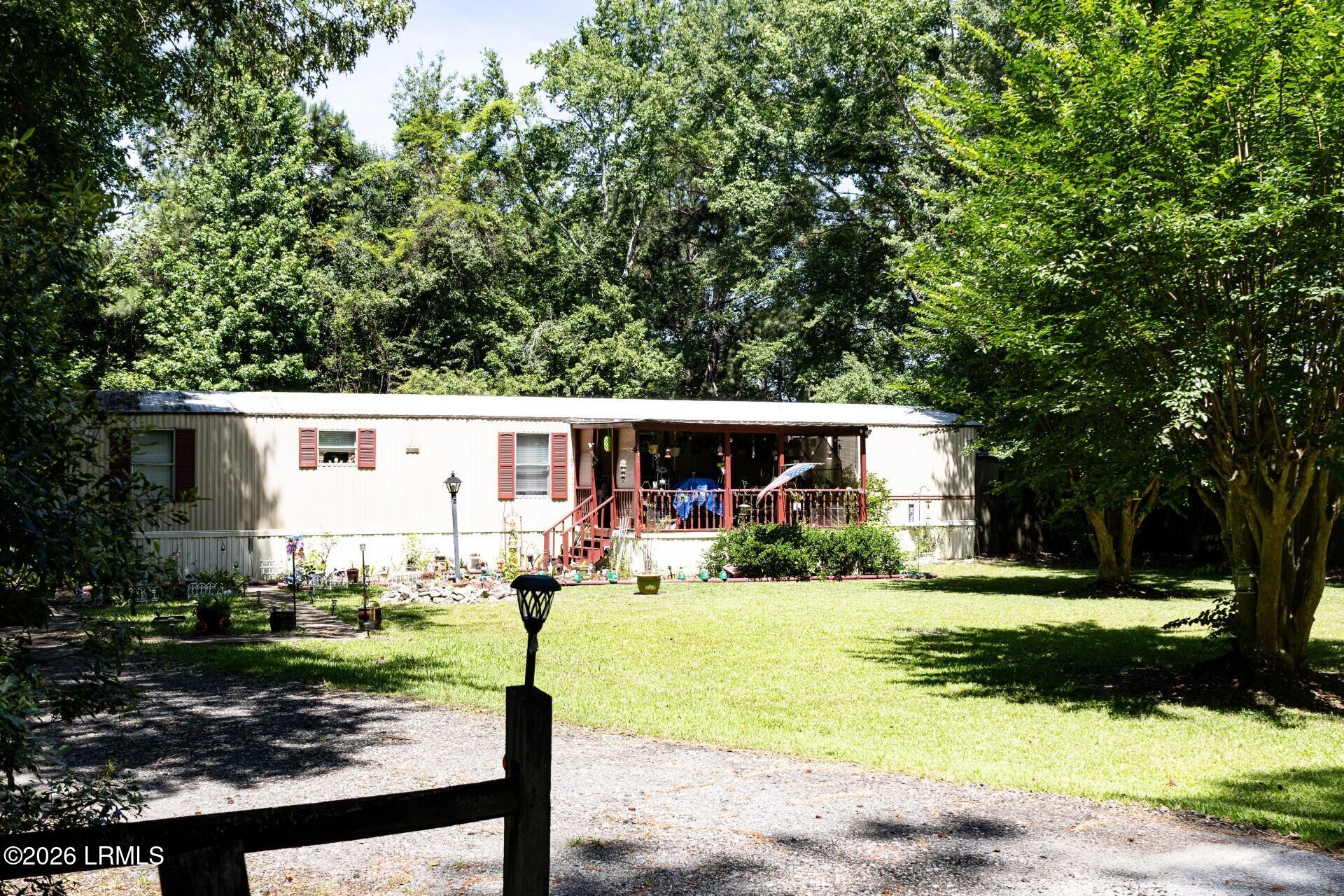 171 Stanley Road Beaufort, SC 29906 - Photo 2 of 28 41433971-9695-4091-b991-370800195265