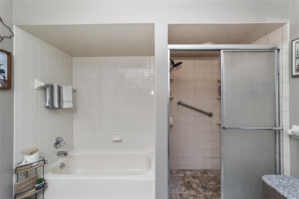 11431 Southwest 84th Court Road Ocala, FL 34481 - Photo 22 of 34 Gallery Image 22