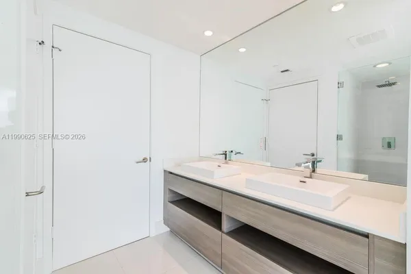 $6,750 | 460 Northeast 28th Street, Unit 2508, Miami, FL 33137