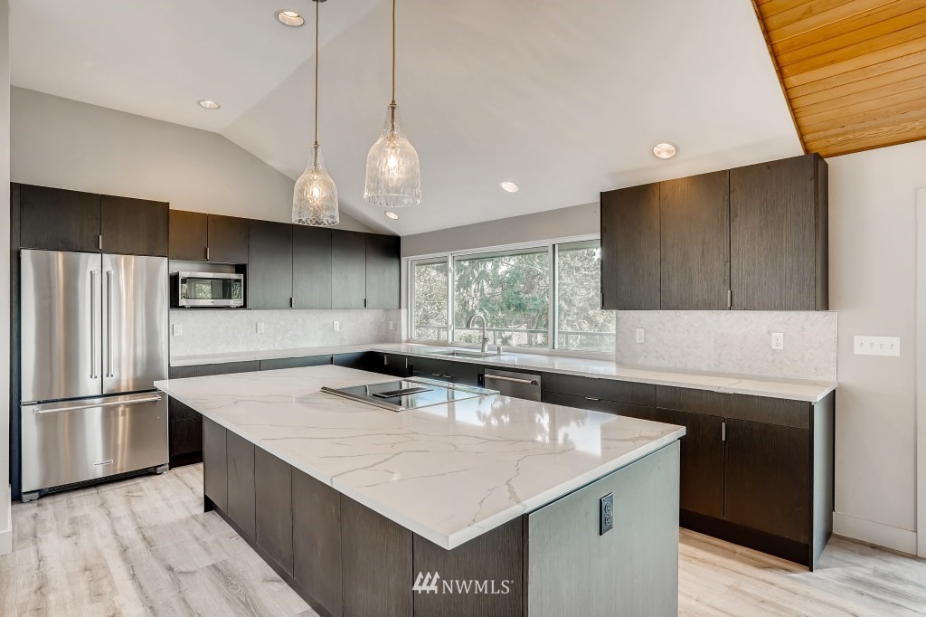 1935 Southwest Hillcrest Road Burien, WA 98166 - Photo 13 of 34 Gallery Image 13