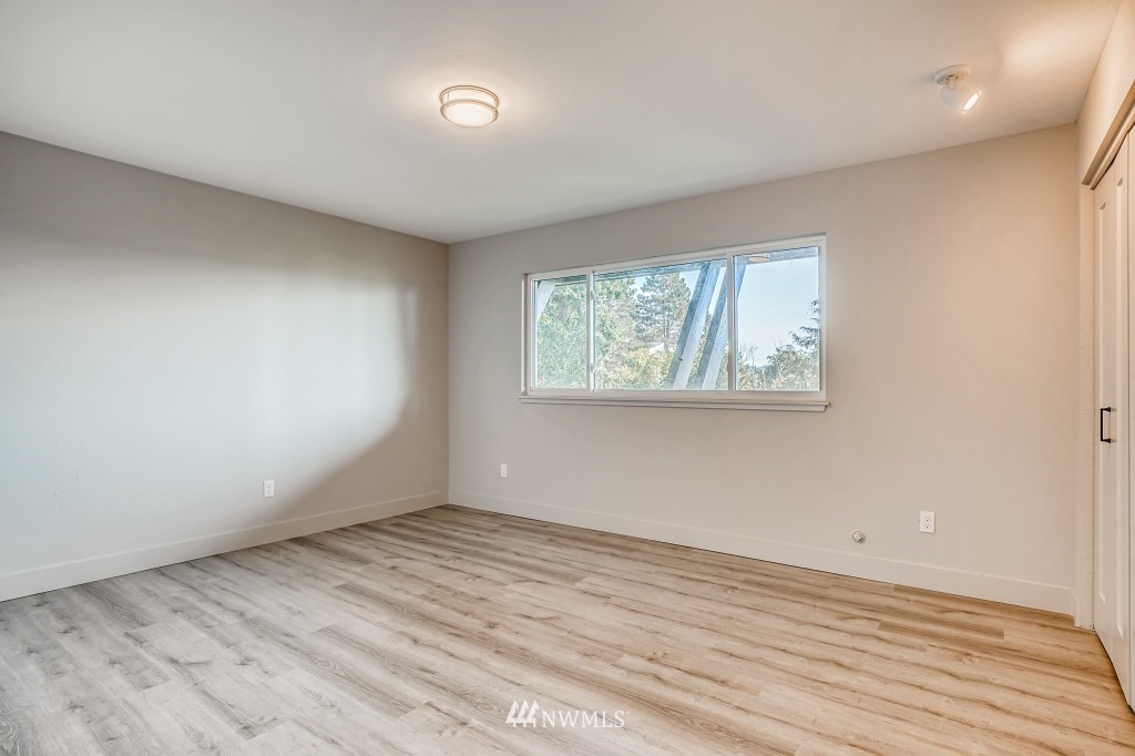 1935 Southwest Hillcrest Road Burien, WA 98166 - Photo 27 of 34 Gallery Image 27
