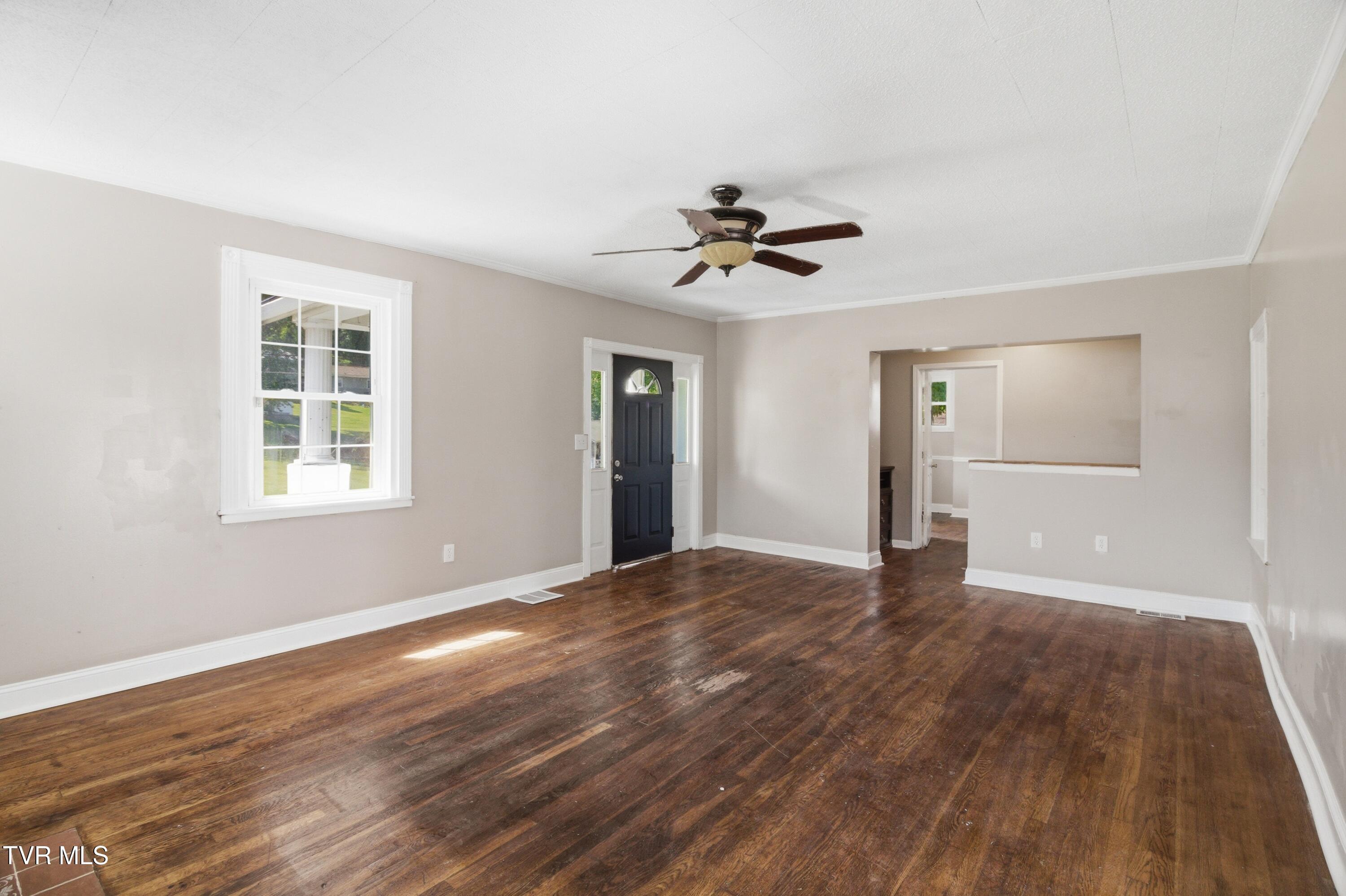 1721 Ridgeway Drive Kingsport, TN 37664 - Photo 11 of 27 DZ3A2528