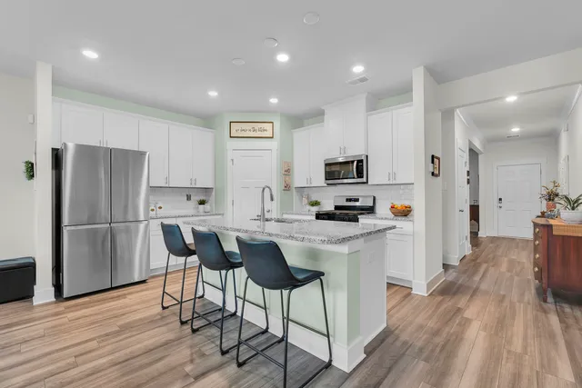 $384,900 | 133 Hazelcroft Drive, Fountain Inn, SC 29644