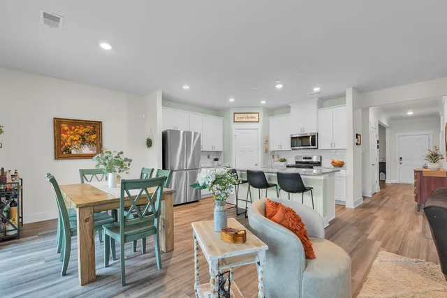 $384,900 | 133 Hazelcroft Drive, Fountain Inn, SC 29644