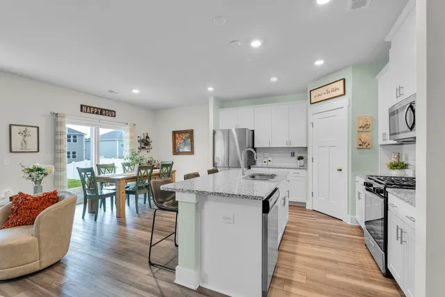 $384,900 | 133 Hazelcroft Drive, Fountain Inn, SC 29644