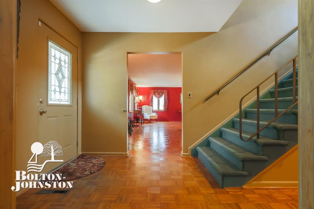 1067 Devonshire Road Grosse Pointe, MI 48230 - Photo 33 of 58 31390986-32.JPG