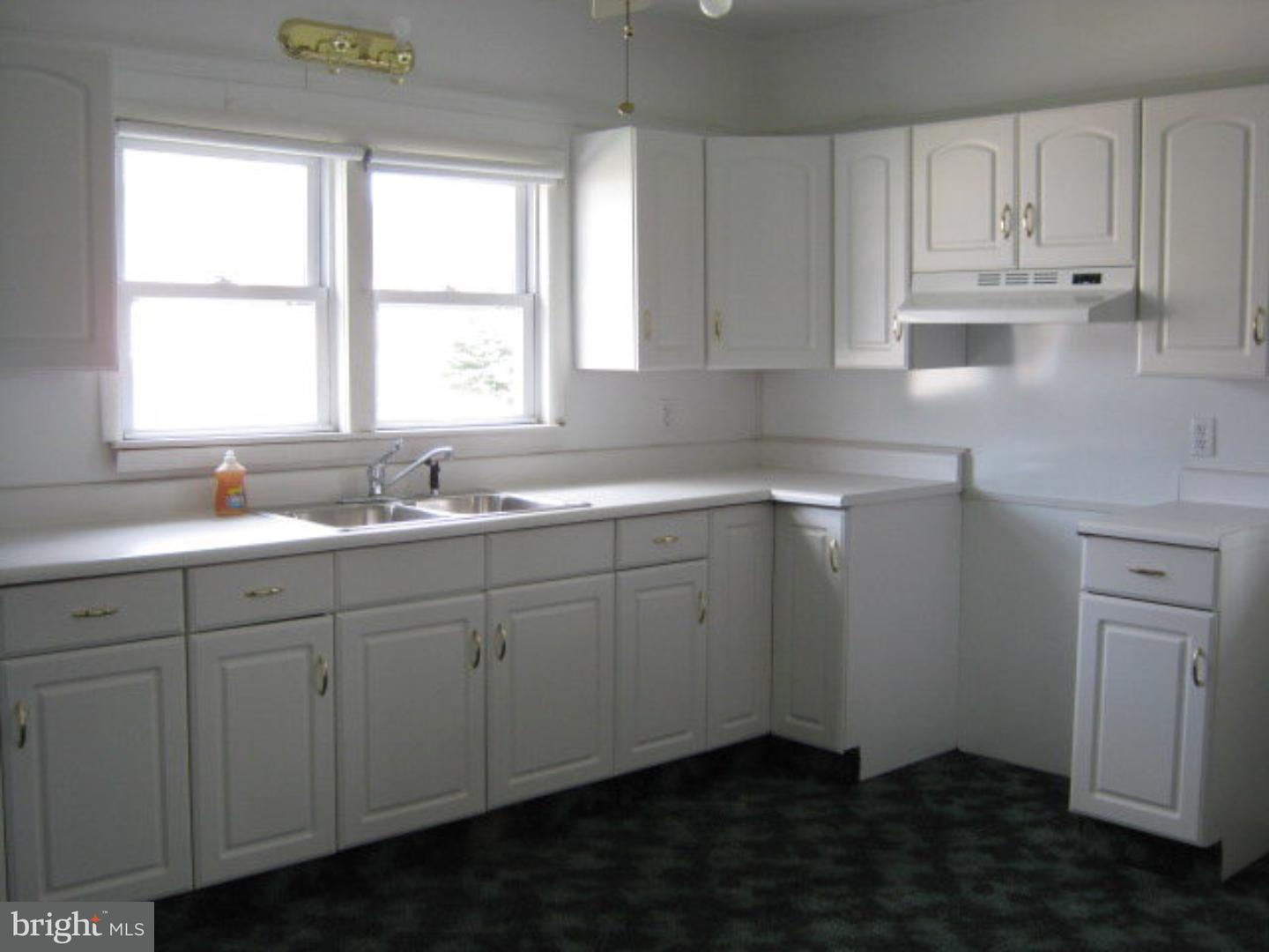100-102 East Ruddle Street Coaldale, PA 18218 - Photo 6 of 10