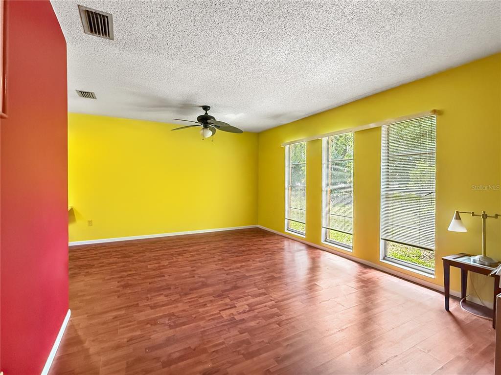 6904 Williams Road Seffner, FL 33584 - Photo 6 of 19