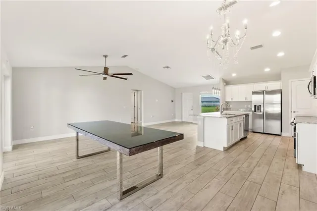 a picture of city view