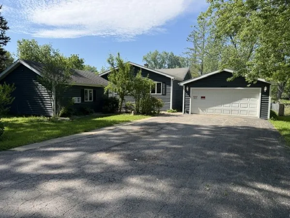 $440,000 | 26146 Blackhawk Avenue, Ingleside, IL 60041