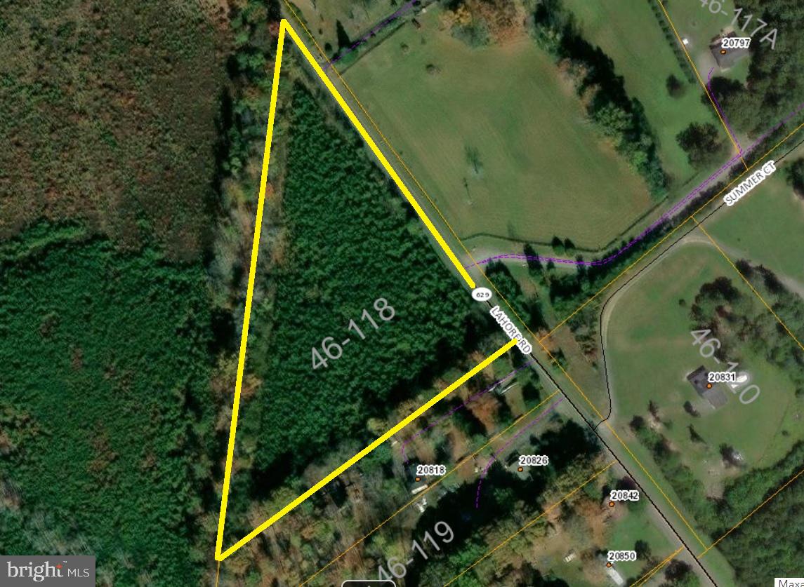 5 acres triangle lot
