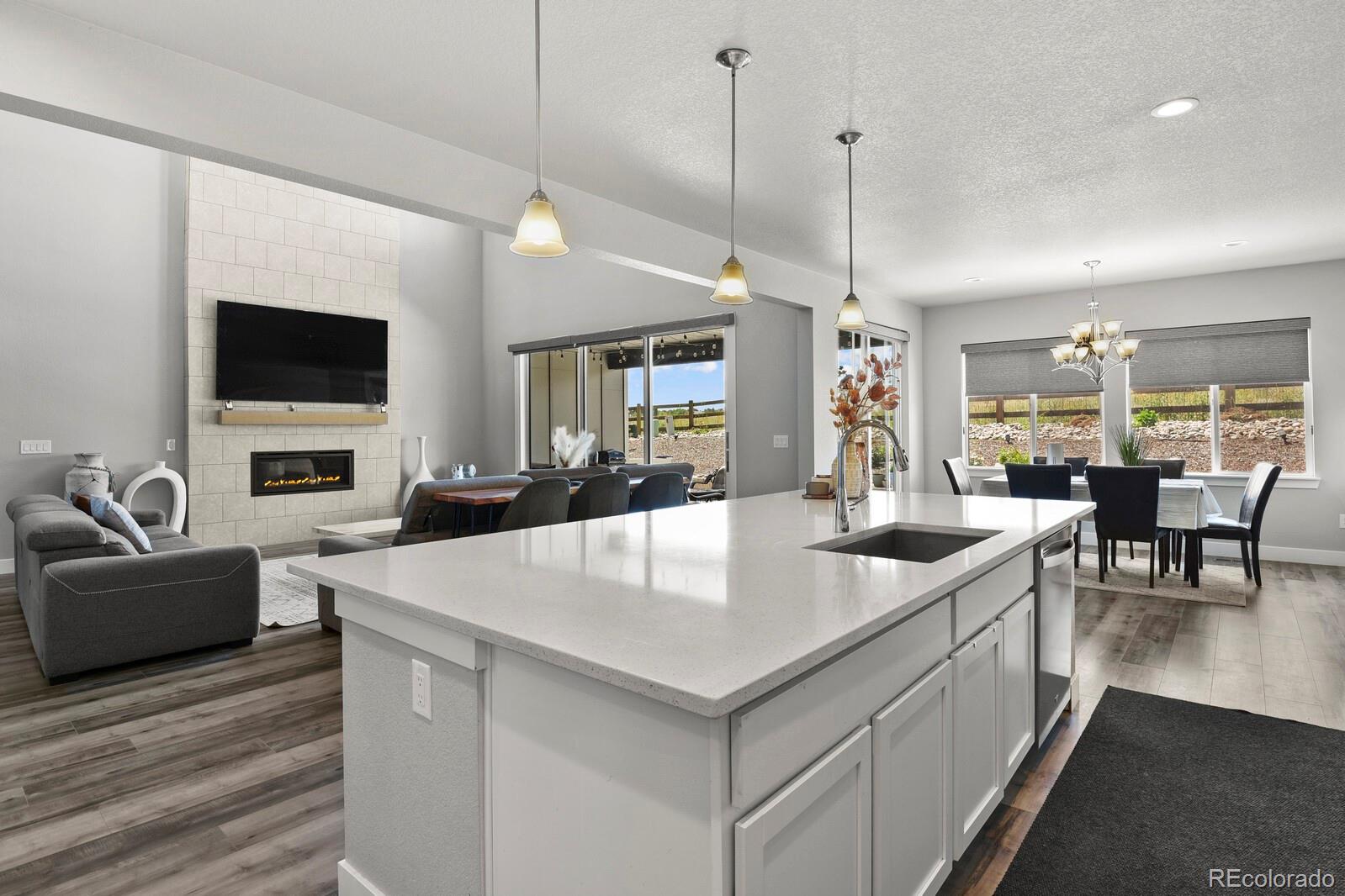 6357 Rockingham Way Castle Pines, CO 80108 - Photo 7 of 29 Gallery Image 7