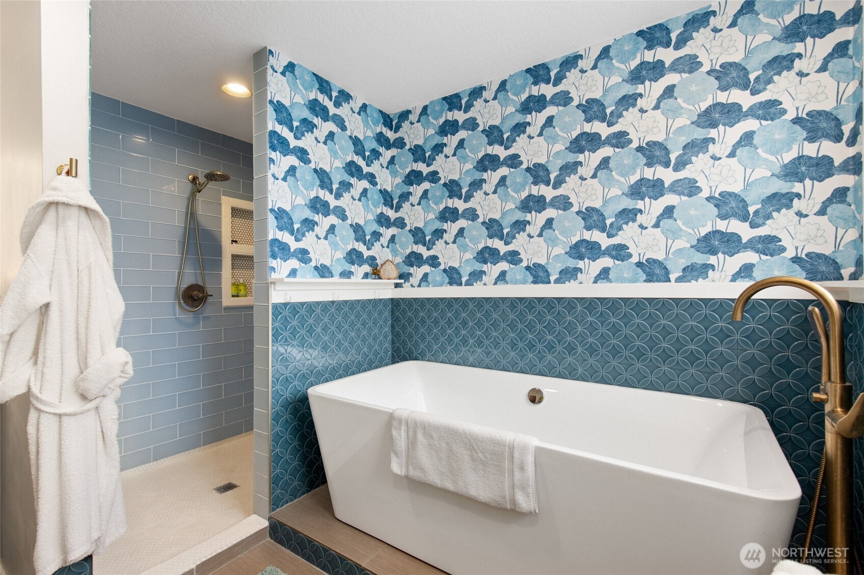 8924 Northeast 191st Place Bothell, WA 98011 - Photo 17 of 36