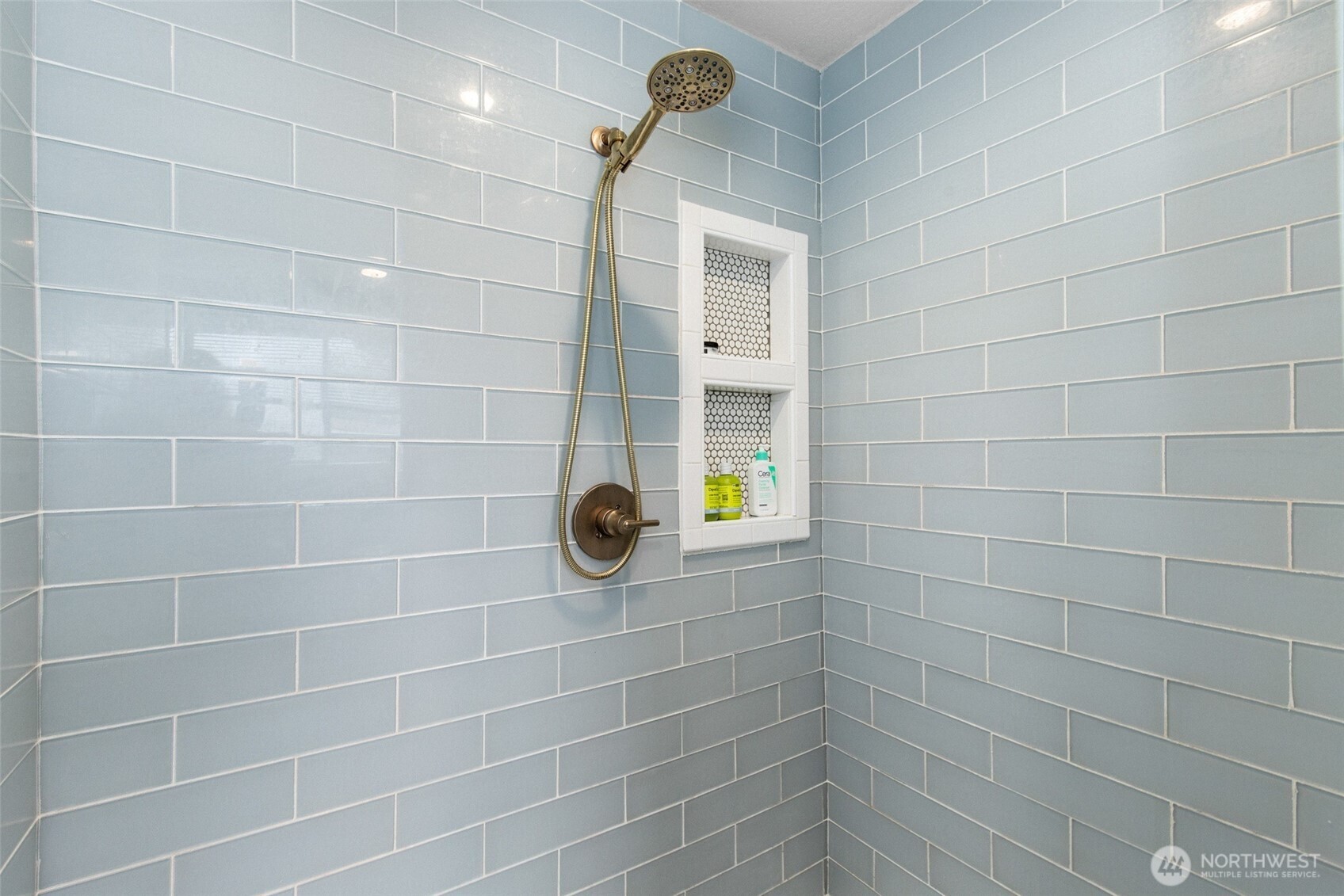 8924 Northeast 191st Place Bothell, WA 98011 - Photo 18 of 36