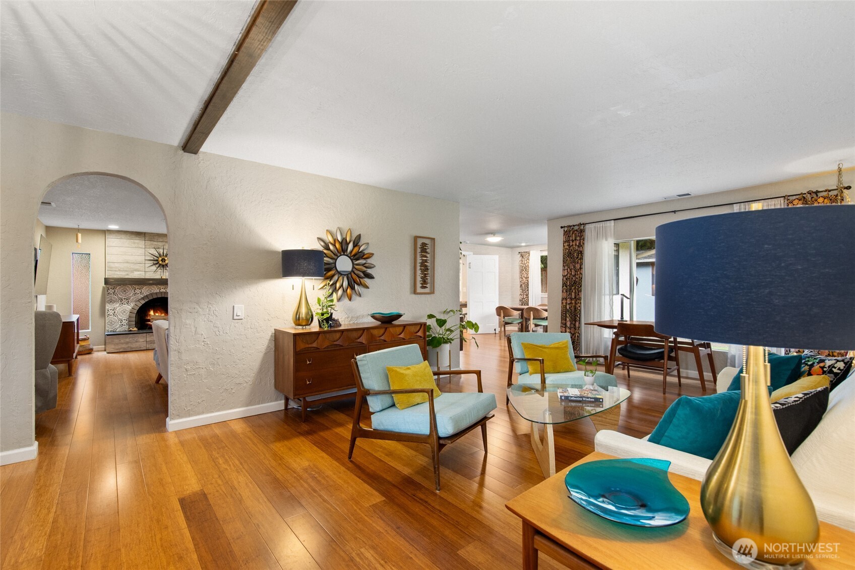 8924 Northeast 191st Place Bothell, WA 98011 - Photo 3 of 36