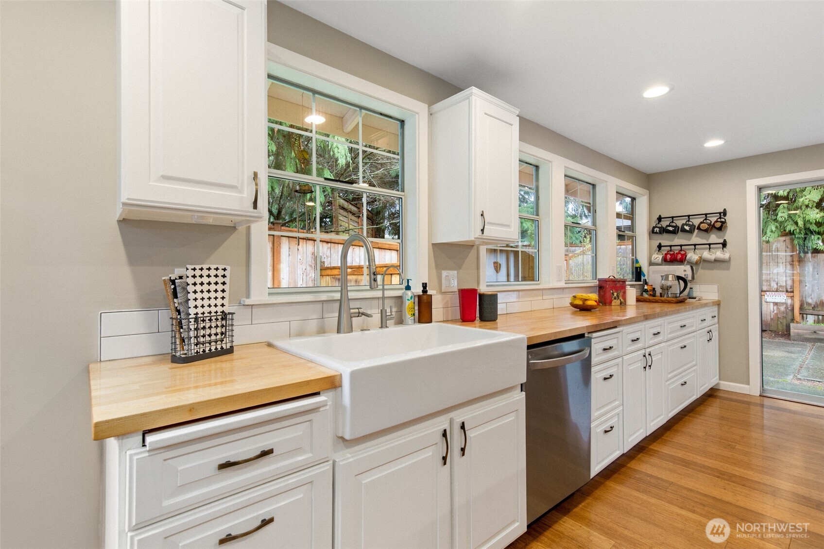 8924 Northeast 191st Place Bothell, WA 98011 - Photo 9 of 36