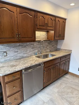 $3,600 | 30 Springfield Avenue, Unit F, Cranford, NJ 07016