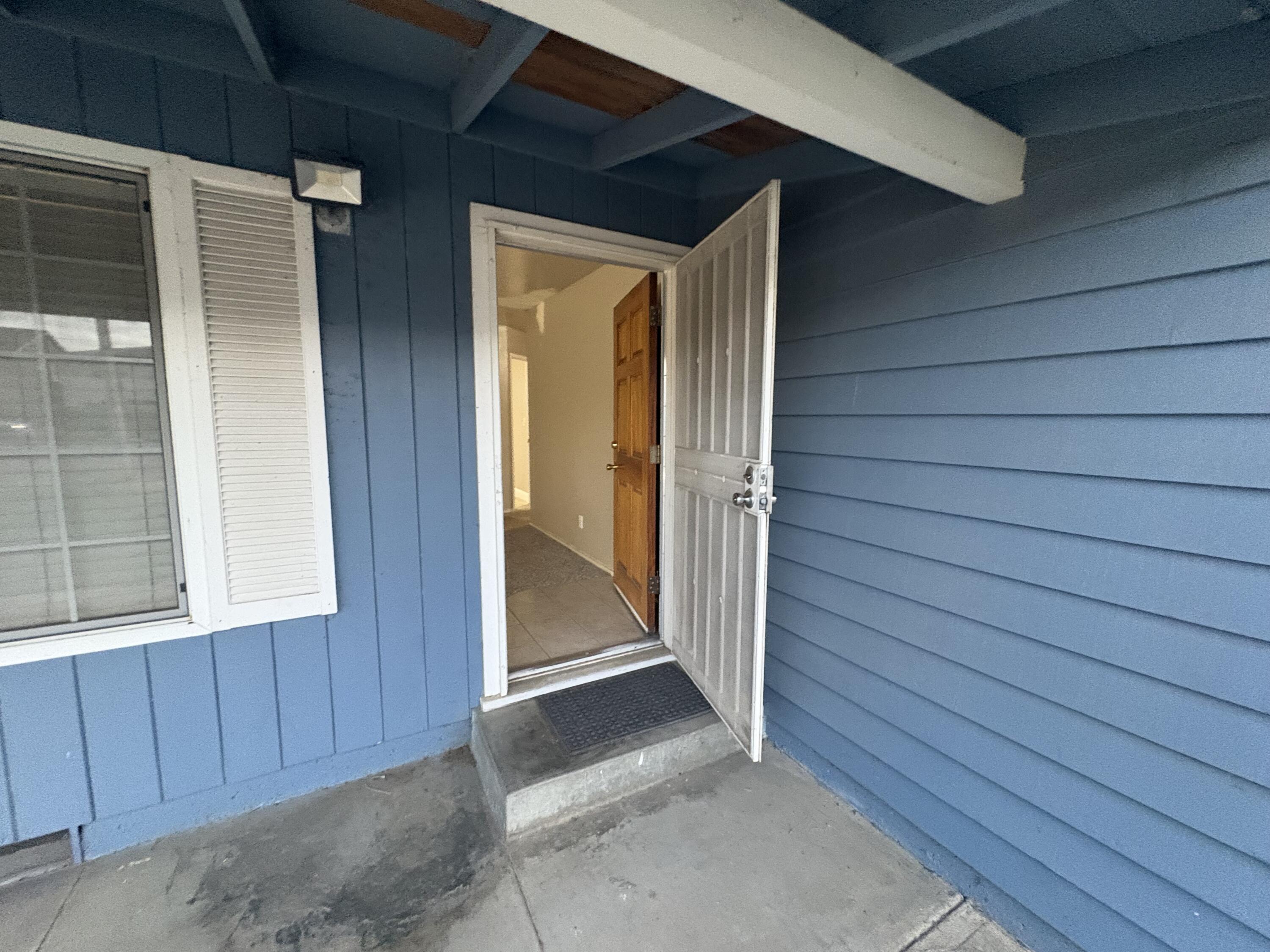 1109 West Riggin Avenue Visalia, CA 93291 - Photo 2 of 15 Entry door