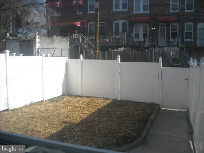 17 North Wickham Road Baltimore, MD 21229 - Photo 12 of 17 Exterior (General)