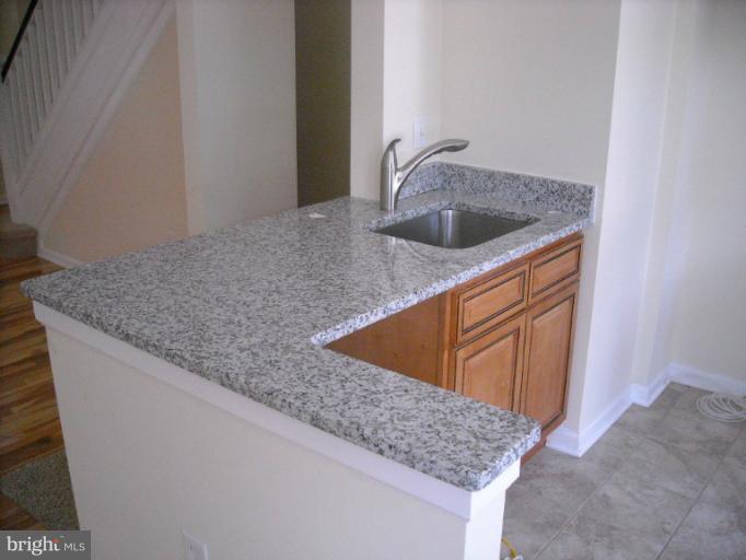 17 North Wickham Road Baltimore, MD 21229 - Photo 7 of 17 Interior (General)