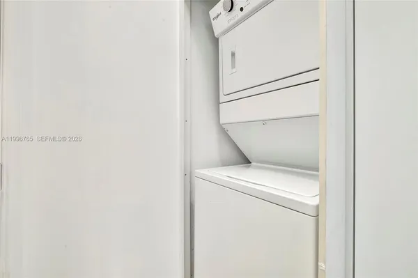 $1,870,000 | 2901 South Bayshore Drive, Unit 16G, Miami, FL 33133