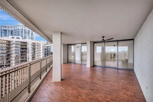 $1,870,000 | 2901 South Bayshore Drive, Unit 16G, Miami, FL 33133