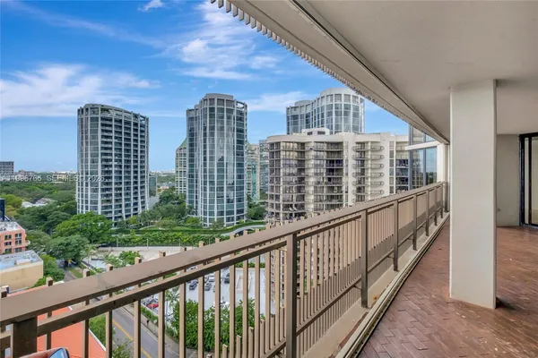 $1,870,000 | 2901 South Bayshore Drive, Unit 16G, Miami, FL 33133
