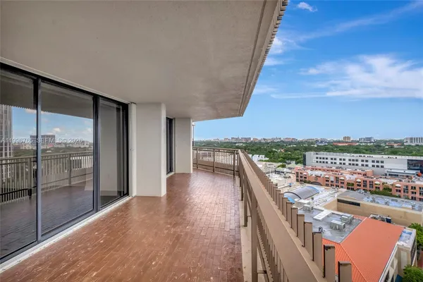 $1,870,000 | 2901 South Bayshore Drive, Unit 16G, Miami, FL 33133