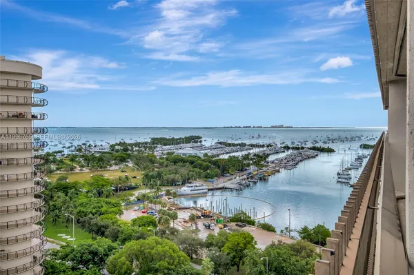 $1,870,000 | 2901 South Bayshore Drive, Unit 16G, Miami, FL 33133