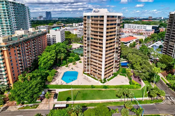 $1,870,000 | 2901 South Bayshore Drive, Unit 16G, Miami, FL 33133