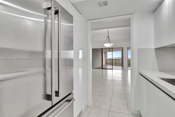 $1,870,000 | 2901 South Bayshore Drive, Unit 16G, Miami, FL 33133
