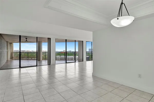 $1,870,000 | 2901 South Bayshore Drive, Unit 16G, Miami, FL 33133