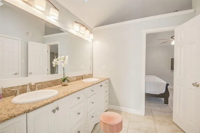 $299,000 | 2027 Creek Valley Lane, Sugar Land, TX 77478