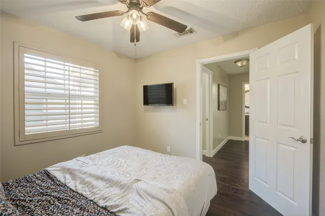 $299,000 | 2027 Creek Valley Lane, Sugar Land, TX 77478