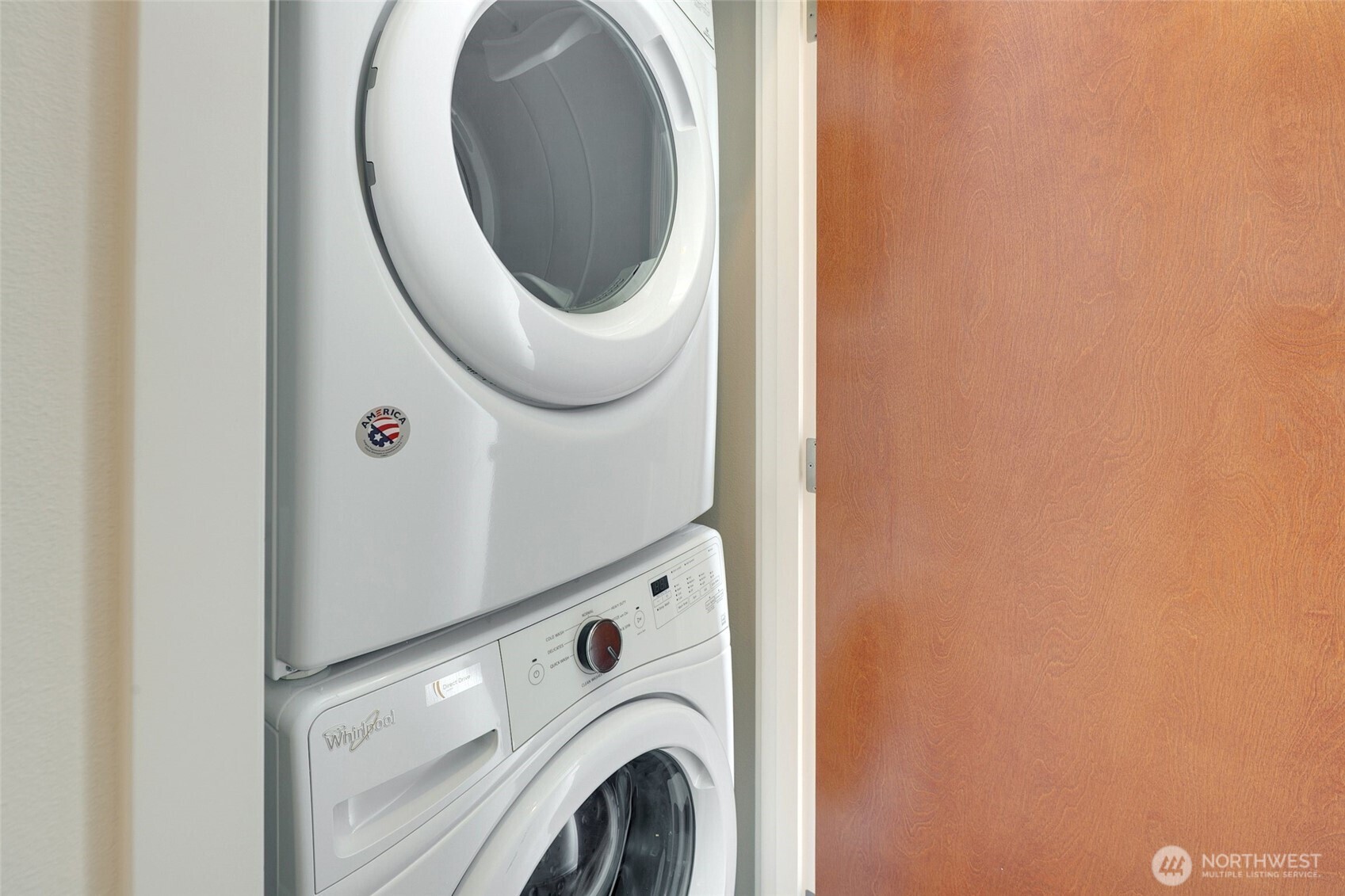 14308 Midvale Avenue North Seattle, WA 98133 - Photo 18 of 29 a utility room with dryer and washer