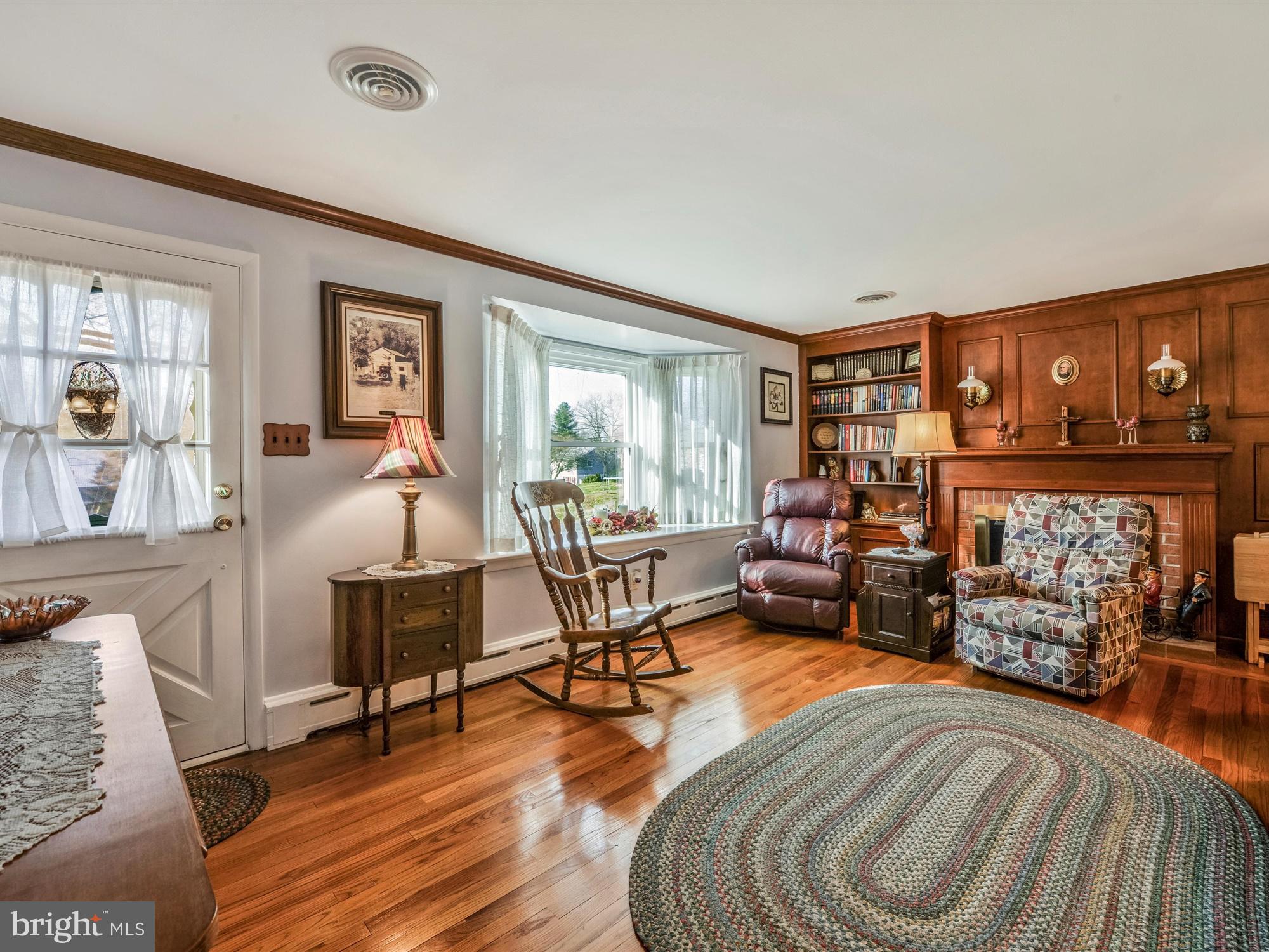 537 Saratoga Road Lancaster, PA 17603 - Photo 4 of 27 Gallery Image 4