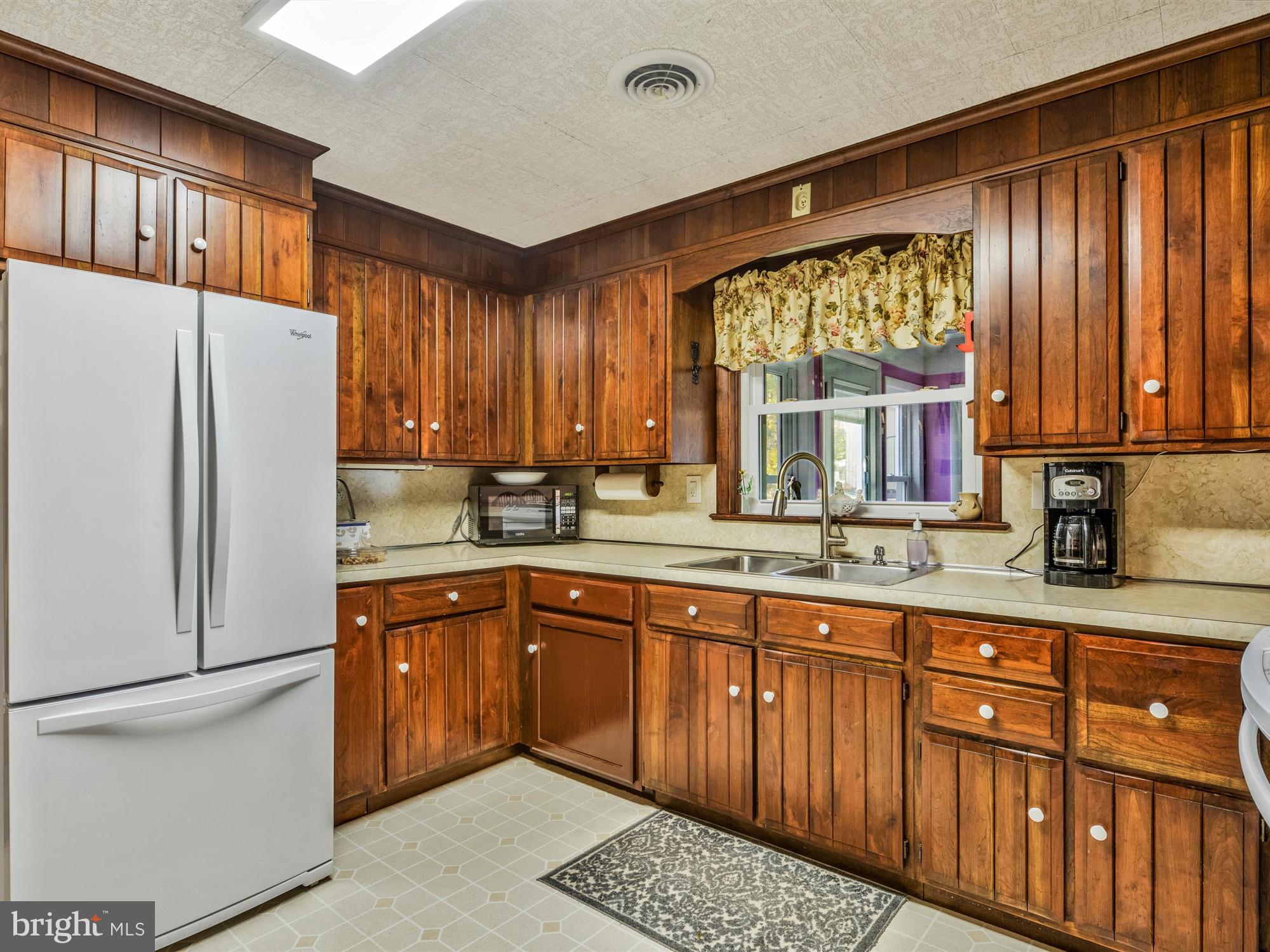 537 Saratoga Road Lancaster, PA 17603 - Photo 10 of 27 Gallery Image 10