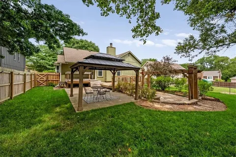 $399,900 | 1327 Northeast Depot Drive, Lee's Summit, MO 64086