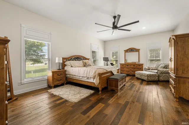 $1,250,000 | 4906 North 100 West, Uniondale, IN 46791