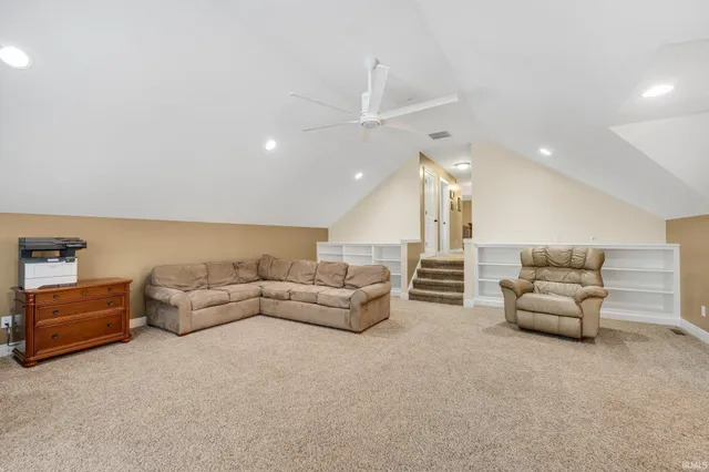 $1,250,000 | 4906 North 100 West, Uniondale, IN 46791