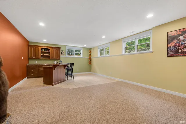 $1,250,000 | 4906 North 100 West, Uniondale, IN 46791