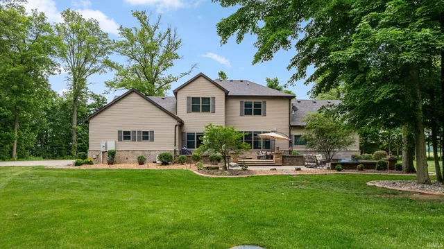 $1,250,000 | 4906 North 100 West, Uniondale, IN 46791