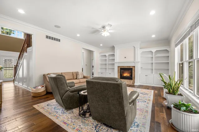 $1,250,000 | 4906 North 100 West, Uniondale, IN 46791