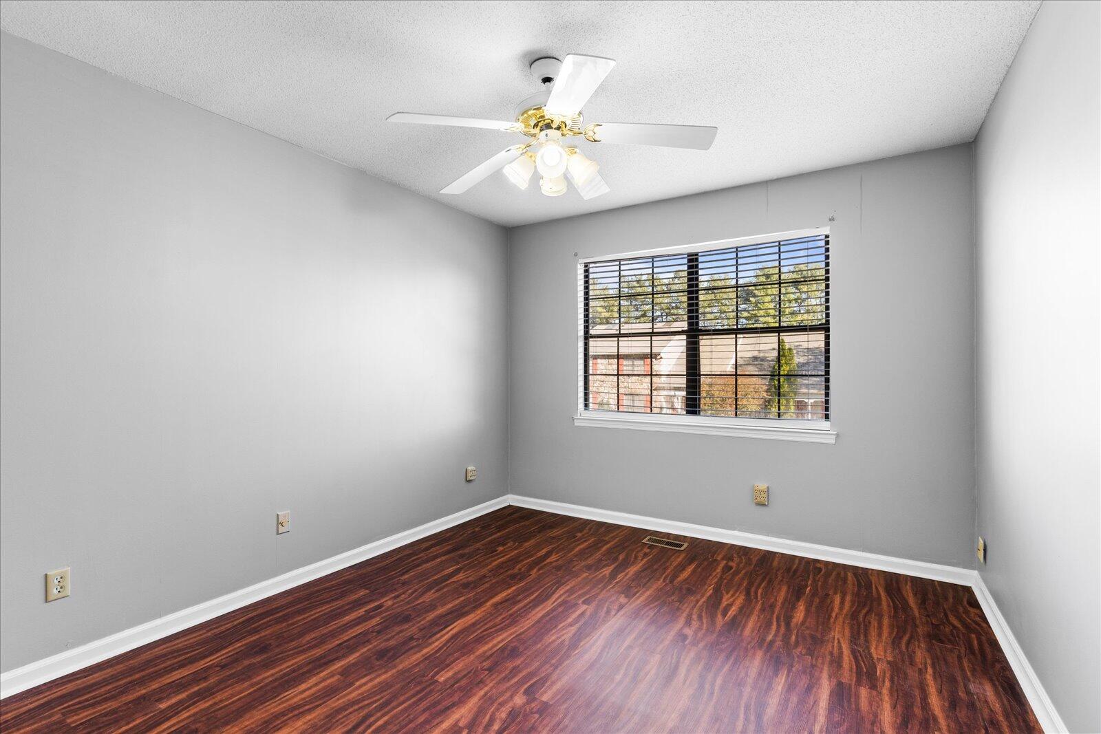 6766 Hickory Creek Road Chattanooga, TN 37421 - Photo 27 of 37 27-6766 Hickory Creek-26