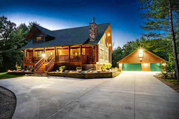 $649,000 | W5954 North Lake Drive, New Lisbon, WI 53950