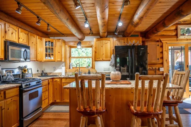 $669,000 | W5954 North Lake Drive, New Lisbon, WI 53950