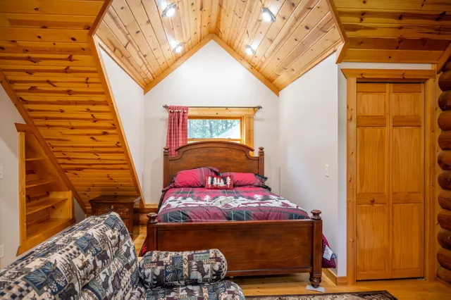 $669,000 | W5954 North Lake Drive, New Lisbon, WI 53950